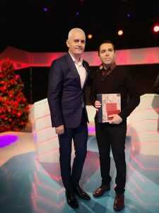 48417566 546572079155299 2759792907480203264 n - Un profesor de limba română din Pitești, câștigătorul premiului de 50.000 de lei la ”The Floor”