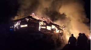 incendiu casa Albestii de Arges