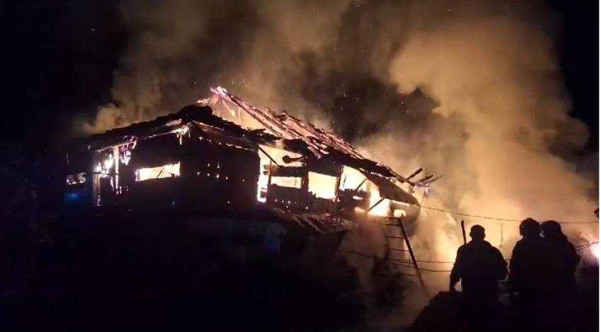 incendiu casa Albestii de Arges