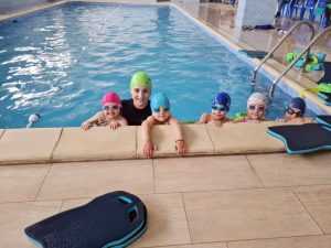 Cursuri de înot la Baza Sportivă din Bradu 10 cursrui inot Bradu