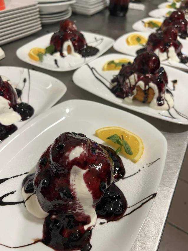 Sărbătorește ziua de Sfinții Mihail și Gavril la Casa Argeșeană din Pitești! 4 463889277 971453228357413 6073755703335073910 n - Sărbătorește ziua de Sfinții Mihail și Gavril la Casa Argeșeană din Pitești!