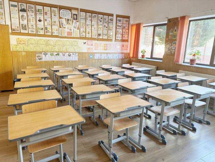 mobilier nou scoli stefanesti_2 mobilier nou scoli stefanesti_2