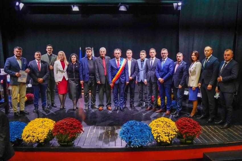 consilierii locali de la Mioveni si primarul 2024-2028 Sursă foto: FB Primăria Orașului Mioveni.