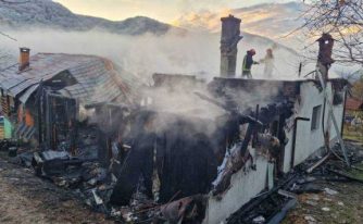 incendiu casa Argeș