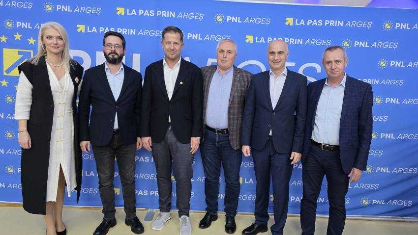Primarii liberali argeșeni, în prezența ministrei Alina Gorghiu au participat astăzi la Liga Aleșilor Locali PNL Argeș 2 Alina Gorghiu PNL