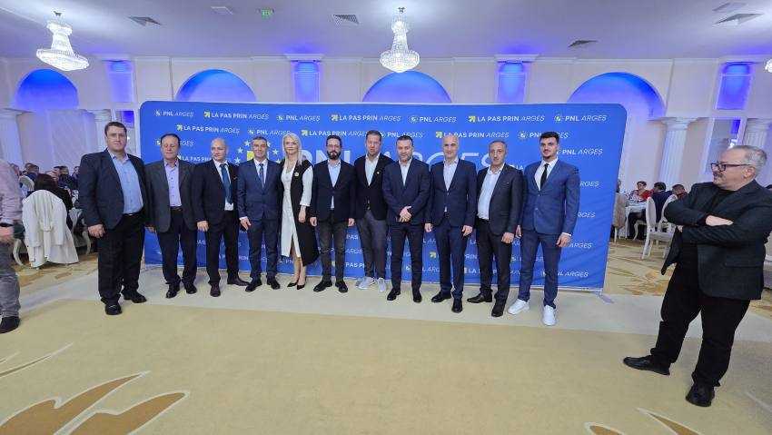 Primarii liberali argeșeni, în prezența ministrei Alina Gorghiu au participat astăzi la Liga Aleșilor Locali PNL Argeș 1 Alina Gorghiu PNL