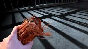 Cabluri din cupru furate de romani in Germania - Opt hoți români au blocat 15 șantiere în Germania, după ce au furat cabluri din cupru de jumătate de milion de euro