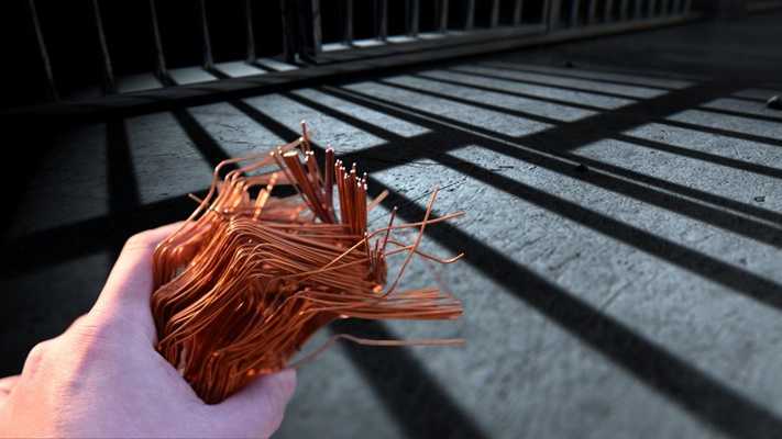 Cabluri-din-cupru-furate-de-romani-in-Germania