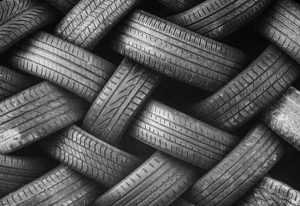 pic6 - Inspectorii ANPC au descins la comercianții de anvelope uzate! Au dat amenzi de 1,2 milioane de lei