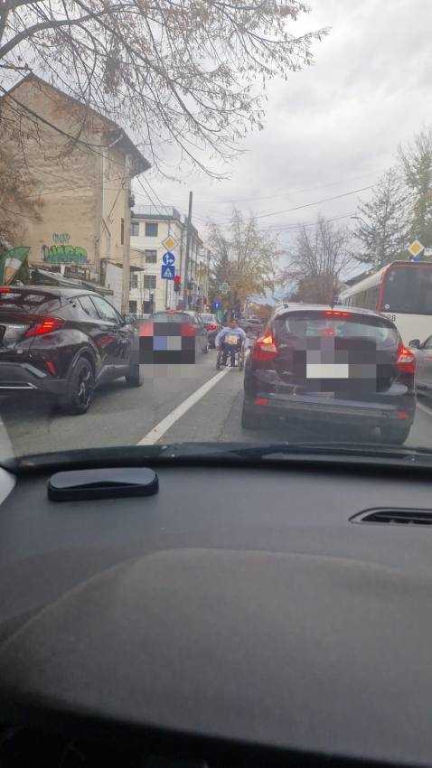 Acțiuni pentru combaterea cerșetoriei în zona centrală a Piteștiului. S-au dat amenzi! 2 cersetorie Pitești