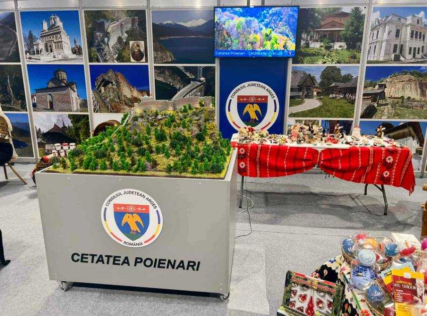 la targul de turism romexpo 2024 macheta cetatea poienari – deschidere Sursă foto: CJ Argeș,