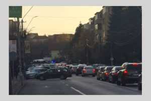 Untitled Project - Accident cu victimă în Pitești! A intrat cu mașina într-un bloc!