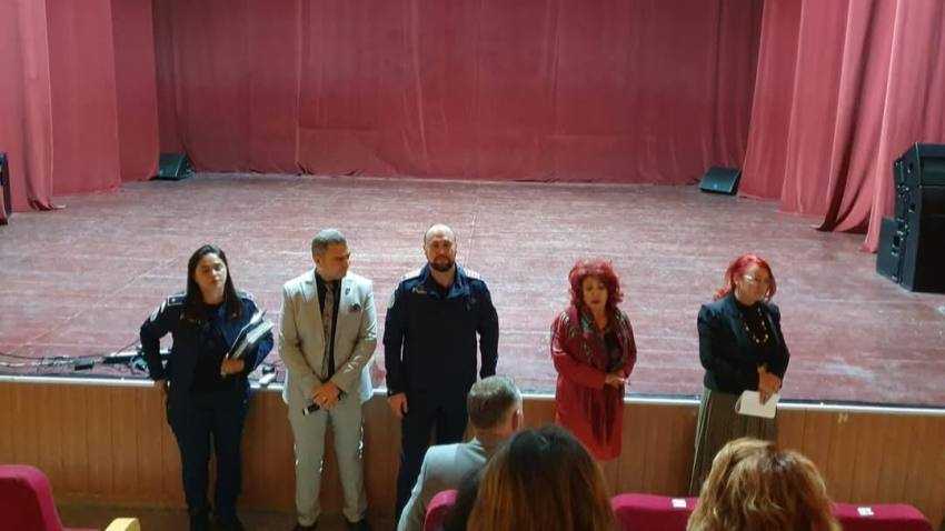 politisti argeseni activitati scoli