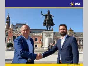 Mihai Coteț: ,,Românii au reușit un lucru extraordinar, să grăbească reformele mult așteptate. Asta vor face parlamentarii PNL, în primul an de mandat!” 6 Sursă foto: PNL ARges