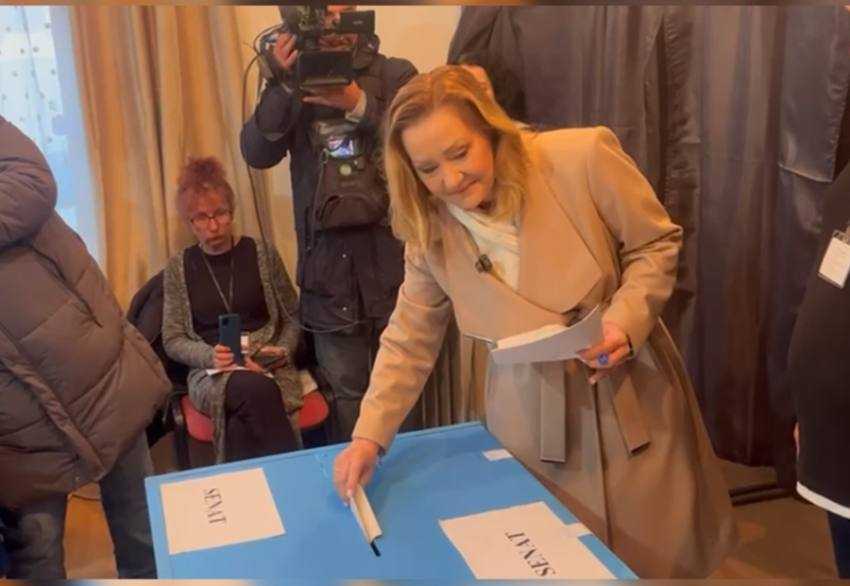 elena lasconi a votat 1 Sursă foto:screenshot video anchetaonline.ro