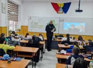 88f1b981 1417 4fa2 809d 060c069c9696 - Generație responsabilă! Lecții de educație rutieră la Școala Gimnazială ”Alexandru Davila”