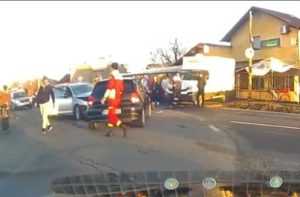 0d056959 06c1 4047 bf27 72c6d1f557a9 - (VIDEO) Accident în Vulpești! Impact între două mașini