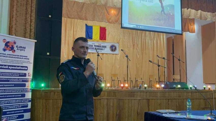 Campania „Reconectează-te cu copilul tău!” a ajuns la Curtea de Argeș 1 Argeș campanie