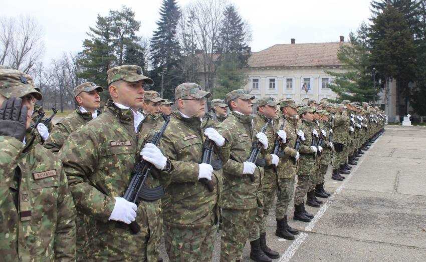 soldati militari soldati militari