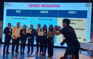 NDQwJmhhc2g9MzU2OTQyYmUyZTAyOTI1NDJiZDQ1NTUyNjczYzIzZWQ.thumb - O româncă este cea mai rapidă cititoare din lume