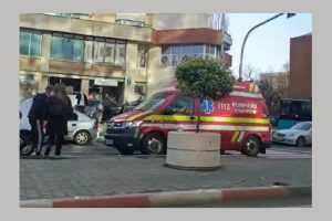 Untitled Project 5 - PITEȘTI. Accident cu victimă pe Calea București! Femeie transportată la spital!