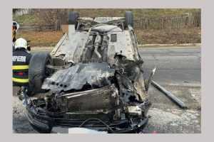 Accident rutier în Argeș. Autoturism răsturnat! 1 accident Argeș