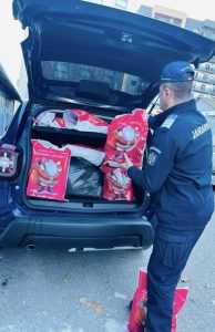 470797255 923113736589519 100196494217869573 n - Jandarmii argeșeni, ajutoarele lui Moș Crăciun! Daruri pentru copiii nevoiași