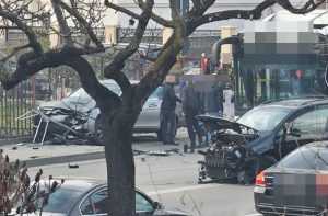 590c53a2 3c45 41a9 bfc6 028c1e280a09 - Accident rutier lângă Spitalul Militar! Două mașini implicate