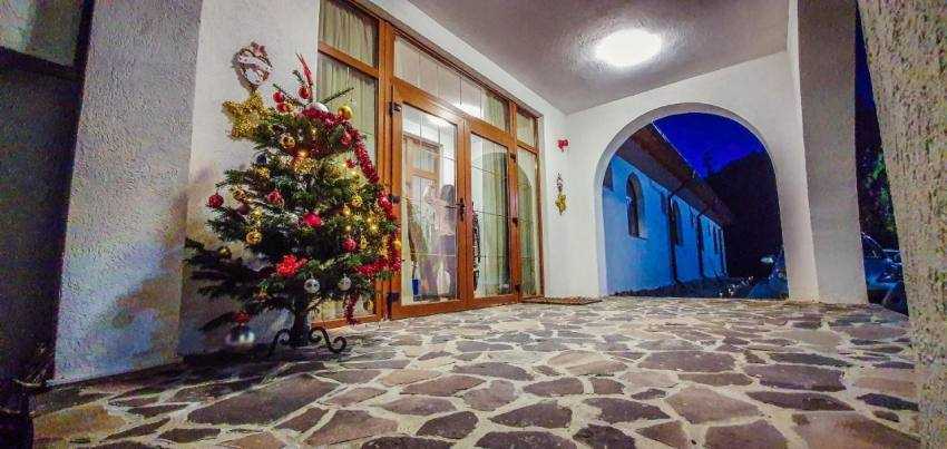 monica anghel pensiune4 - Cât costă o noapte de cazare de sărbători la pensiunea Monicăi Anghel din Berevoești