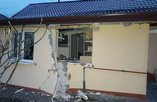 76c186bd-b5f9-42b9-ad04-0c77a36c69cf