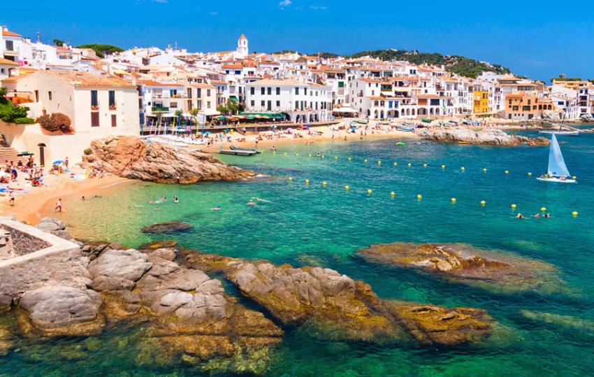 costa brava (SDursă foto: .spain.info).