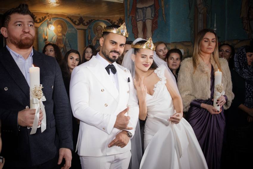 Jadorr si oana din biserica deschidete Sursă foto: FB JADOR.