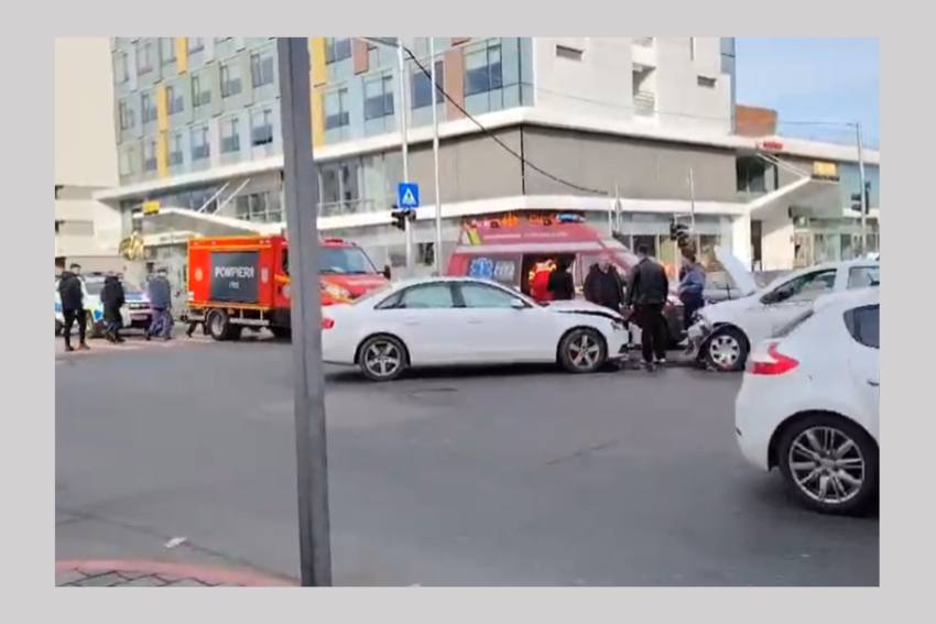 (Video) Accident cu victimă în Pitești! Impact între două autoturisme 1 accident masini Pitesti