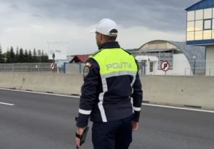 Peste 1.000 de amenzi date de polițiștii argeșeni în minivacanța de Paște 1 polițist