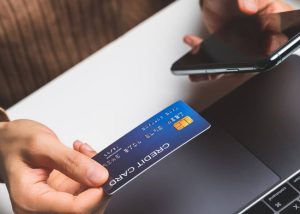 Profită de bonificații! Contribuabilii din Mioveni pot plăti taxele și impozitele online! 1 Sursă foto: FB Primăria Orasului Mioveni.