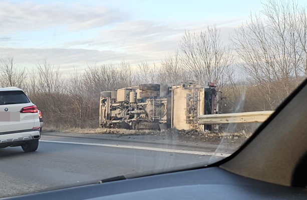 554e05f1-e4be-4596-91f0-3188e05e4131