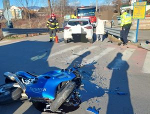a299f482 b0e2 442f 911f 3aea217645f0 - Accident cu victimă în Curtea de Argeș! Impact între o motocicletă și o mașină