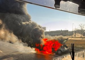 Incendiu pe A1! Mașină distrusă de flăcări 24 incendiu a1 bucuresti pitesti - Incendiu pe A1! Mașină distrusă de flăcări