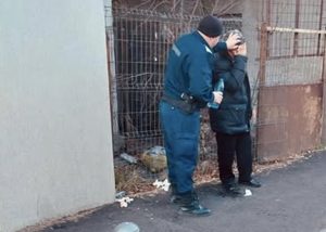 Jandarmii argeșeni au ajutat un bărbat care a alunecat și s-a lovit la cap 1 473990136 942899134610979 1930473991894484873 n - Jandarmii argeșeni au ajutat un bărbat care a alunecat și s-a lovit la cap