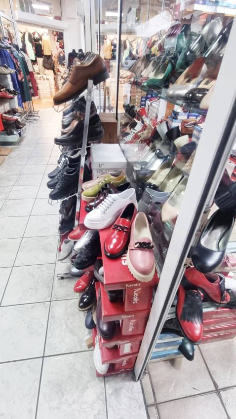 Complexul Comercial John – tot ce ai nevoie, într-un singur loc! 3 John scoala 7 - Complexul Comercial John – tot ce ai nevoie, într-un singur loc!