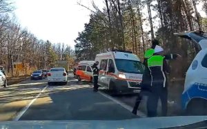(Video) Accident rutier la Moșoaia! Implicate două autoturisme și o ambulanță 4 accident Mosoaia