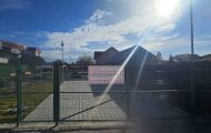 Loc de joaca inchis Bradu