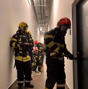 Imagine WhatsApp 2025 01 30 la 15.24.32 aeb51a2e - (VIDEO) Incendiu la Argeș Mall! Exercițiu ISU