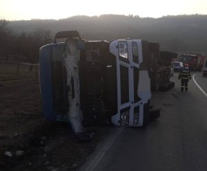 vehicul rasturnat Argeș