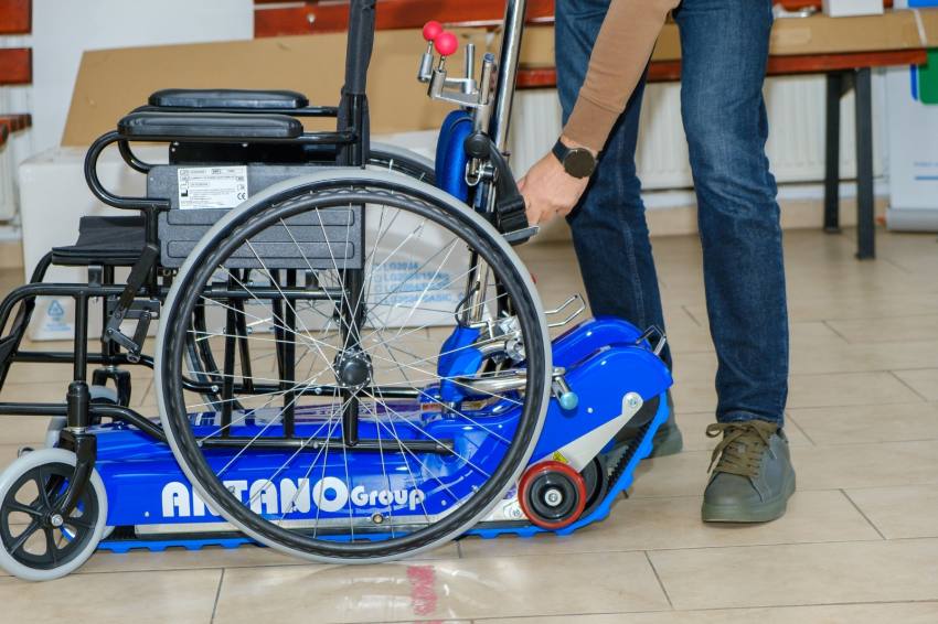 Trei elevatoare și rampe achiziționate de Asociația Club Sportiv Caiac SMile cu sprijinul Fundației Dacia pentru România 2 fundatia Dacia