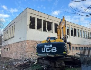 Demolări în Prundu: Trei clădiri ale Colegiului Tehnic „Costin D. Nenițescu” Pitești dispar pentru realizarea unei creșe 19 Sursă foto: FB Primăria Municipiului Pitești.