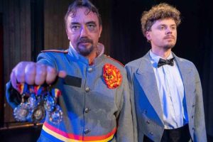 ”URMUZ”: O călătorie în căutarea sensului vieții... să știm de ce trăim! 28 Sursă foto: FB Teatrul AL Davila.
