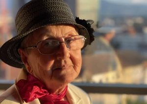 Lucian Mîndruță, în doliu: „Mama și-a ales o zi frumoasă să moară” 1 476366115 10228470530450287 5992252209932470538 n - Lucian Mîndruță, în doliu: „Mama și-a ales o zi frumoasă să moară”