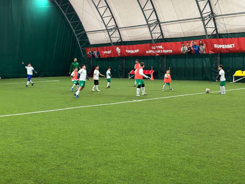 Karina Zamfirache și Bogdan Scarlat. Respectul ar trebui să definească profesioniștii din orice domeniu. 5 POZE CLUS SPORTIV TITANII 4 - Karina Zamfirache și Bogdan Scarlat. Respectul ar trebui să definească profesioniștii din orice domeniu.