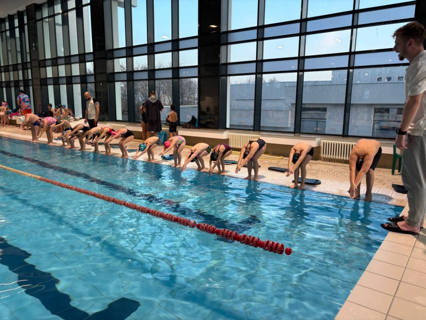 Karina Zamfirache și Bogdan Scarlat. Respectul ar trebui să definească profesioniștii din orice domeniu. 8 POZE CLUS SPORTIV TITANII 7 - Karina Zamfirache și Bogdan Scarlat. Respectul ar trebui să definească profesioniștii din orice domeniu.